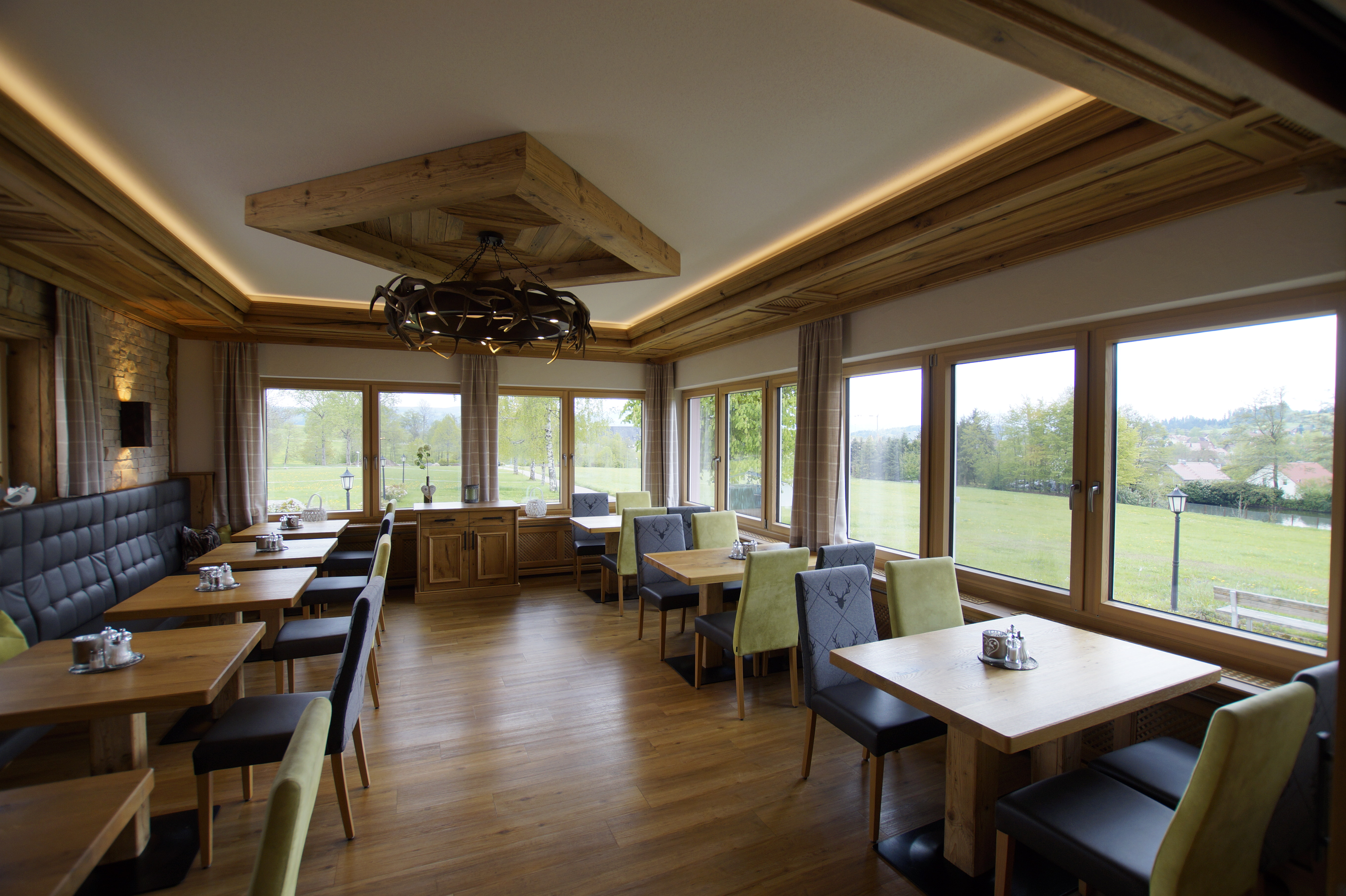 Chalet mit Panoramablick in den Schwarzwald und über St. Peter